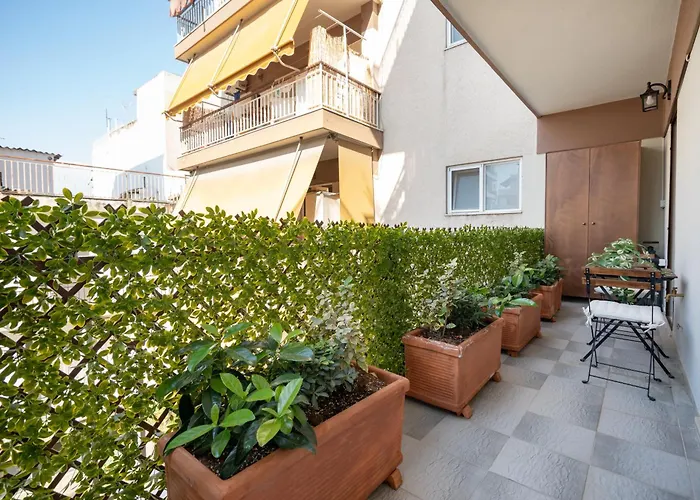 Keramikos Metro St Luxury Studio