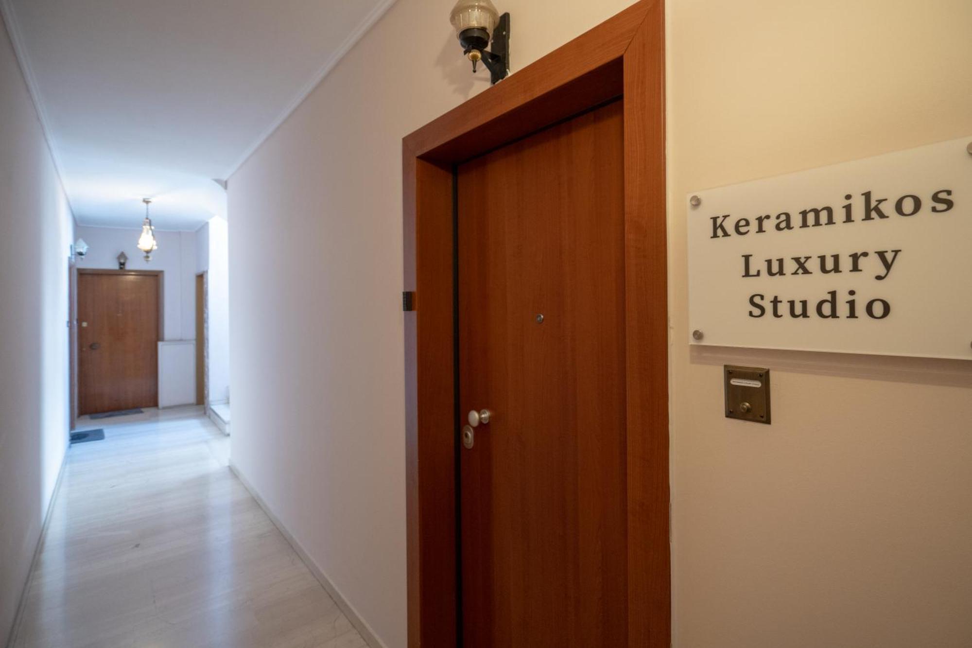 Keramikos Metro St Luxury Apartmán Atény