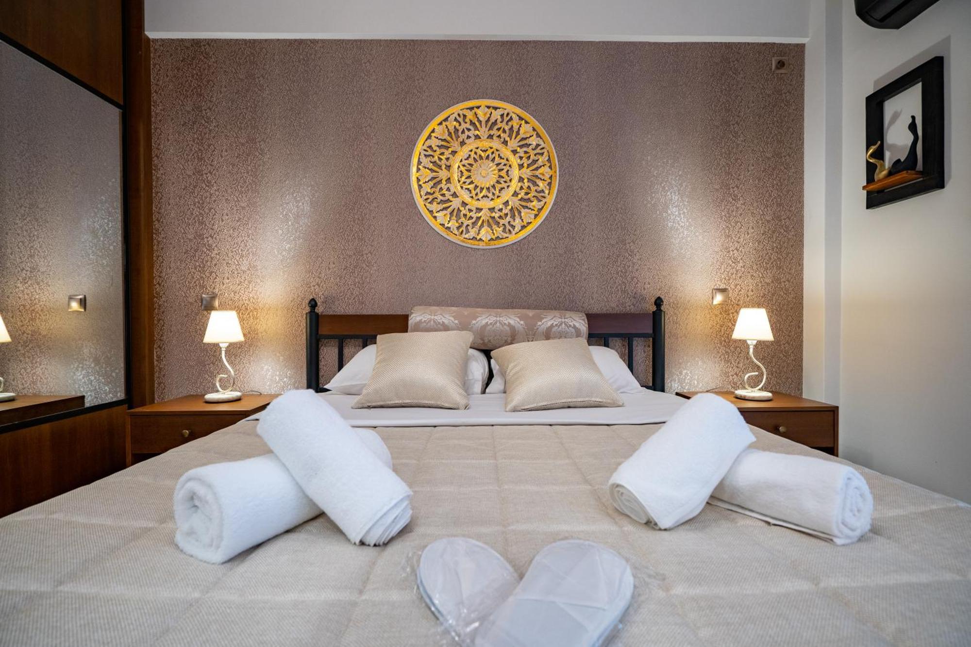 Keramikos Metro St Luxury Appartement